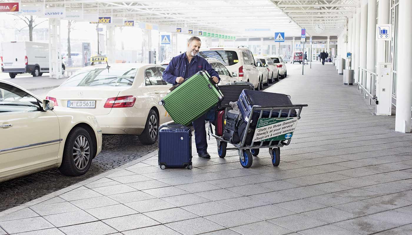 Stets zu Ihren Diensten Stets zu Ihren Diensten