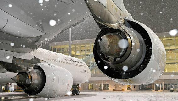 Schnee auf dem Vorfeld Schnee auf dem Vorfeld