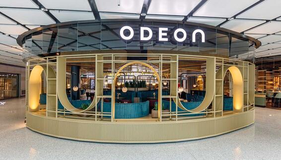 Bar "the ODEON by Käfer" T1 Pier - Außenansicht Bar "the ODEON by Käfer" T1 Pier - Außenansicht